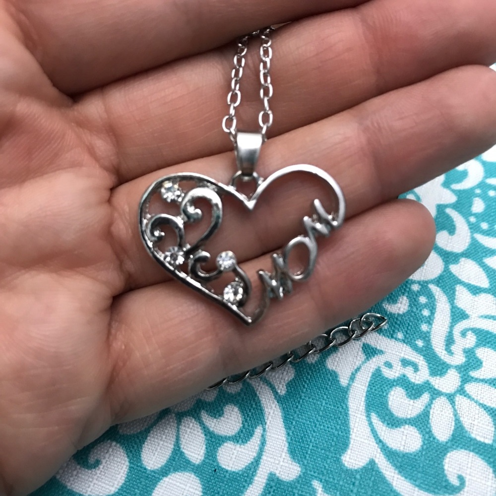 💙💎Little Cute Mom Necklace💎💙Fashion Jewelry - Picture 5 of 8